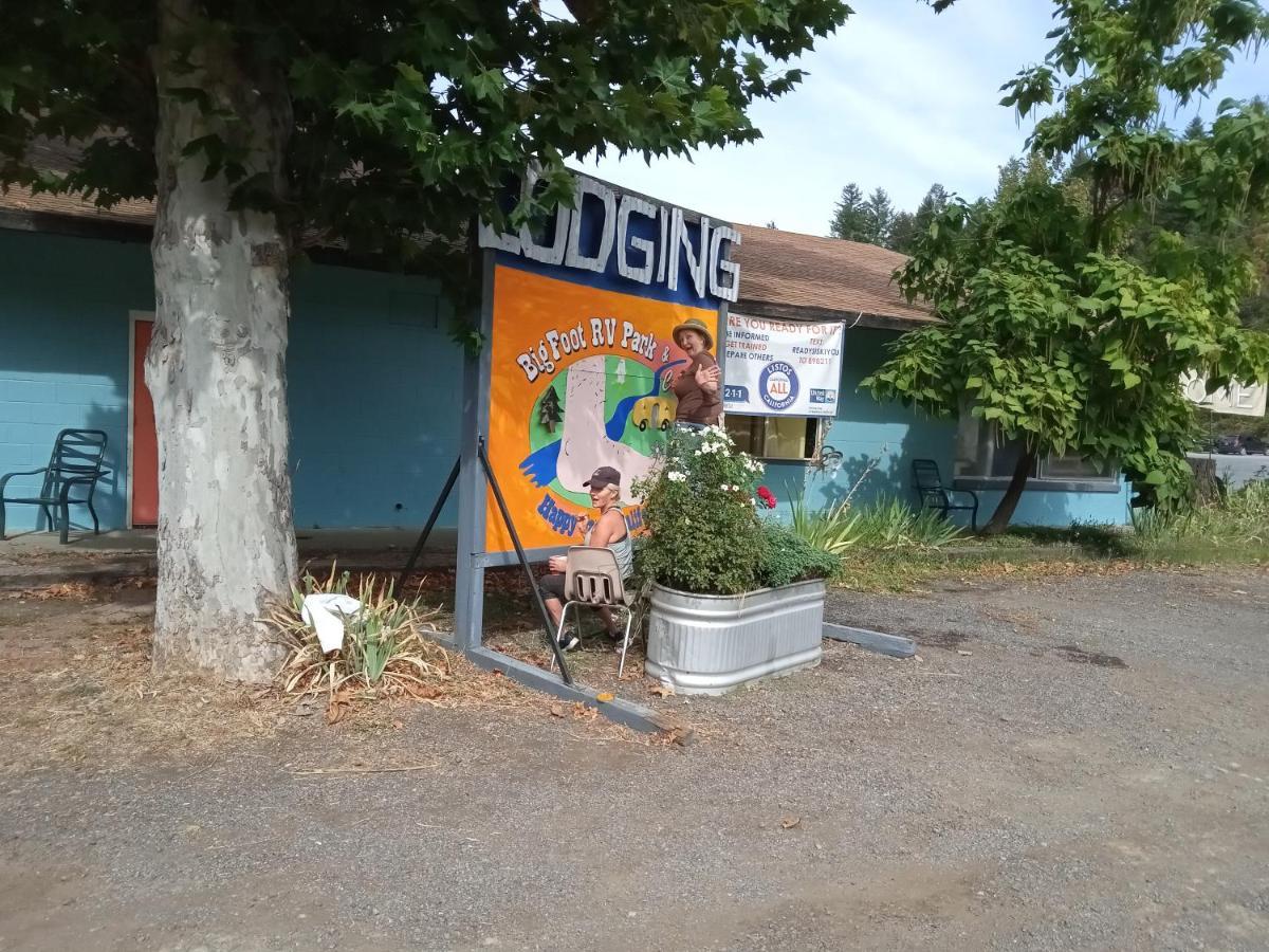 Bigfoot Rv & Cabins Park Happy Camp Exterior foto